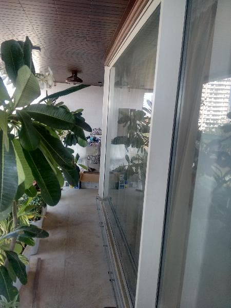 Motorized Acoustic Sliding Windows